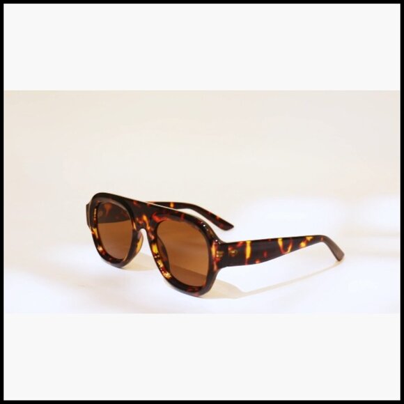 Plastic Retro Aviator Sunglasses Oversized Shield Style
